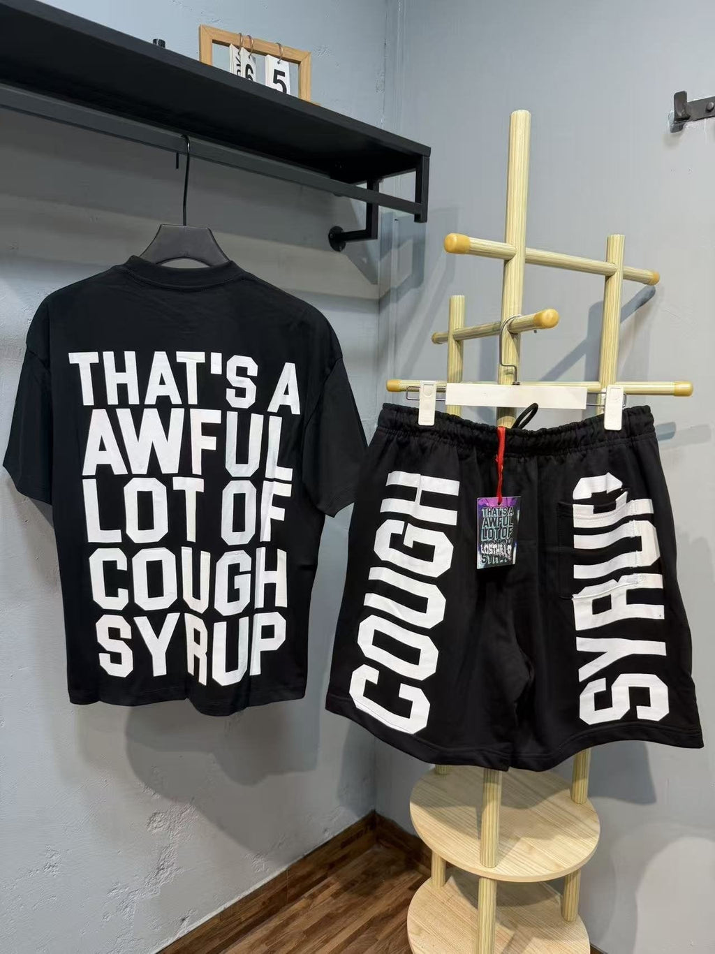 THAT'S A AWFUL LOT OF COUGH SYRUP Graphic Short-Sleeve Set