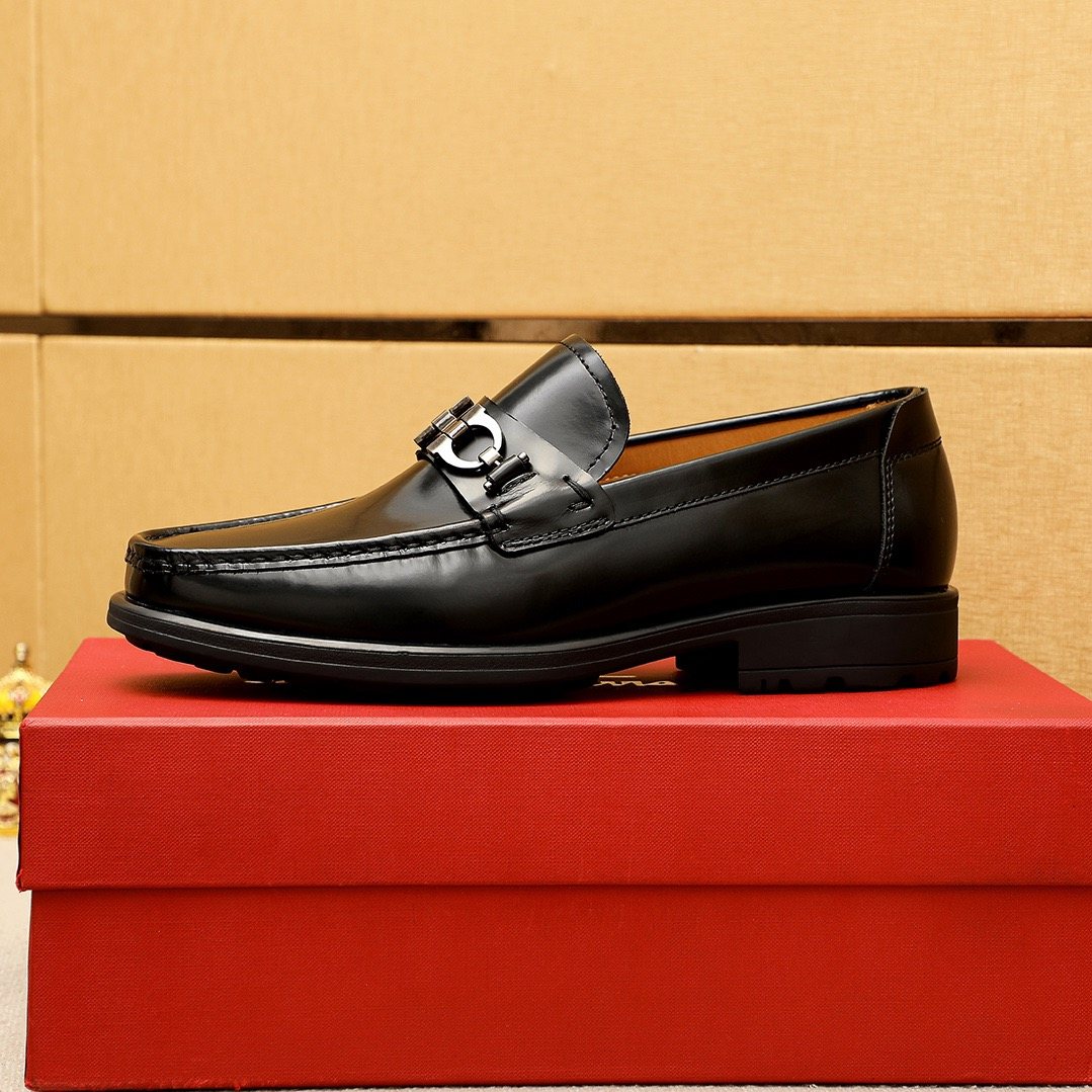 Ferragamo Black Bit Loafers